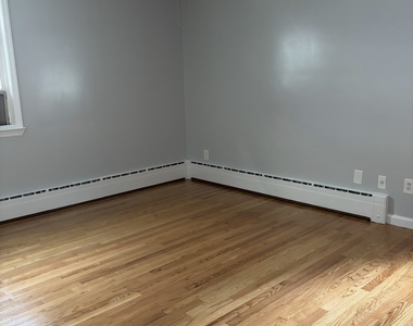 195 Alpine Street - Photo Thumbnail 6
