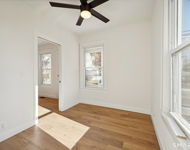 21 Soundview Avenue - Photo Thumbnail 16