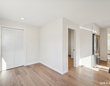 21 Soundview Avenue - Photo Thumbnail 10