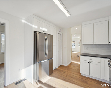 21 Soundview Avenue - Photo Thumbnail 5