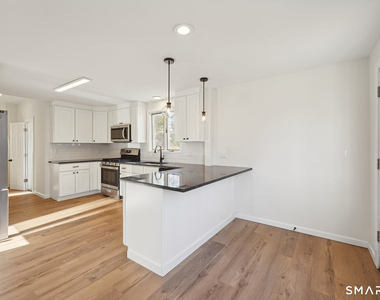 21 Soundview Avenue - Photo Thumbnail 6