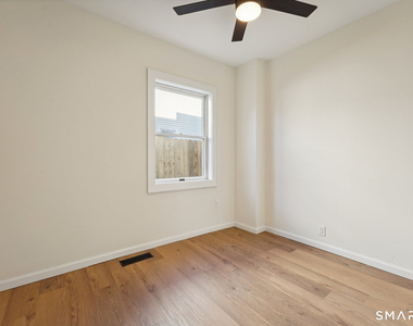 21 Soundview Avenue - Photo Thumbnail 19