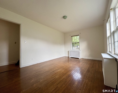 2727 Boston Post Road - Photo Thumbnail 7