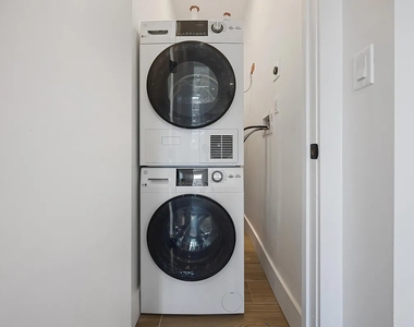 1120 Rogers Avenue - Photo Thumbnail 6
