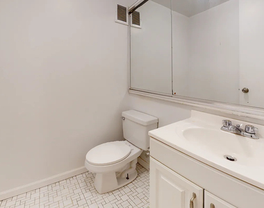 365 West 52nd Street - Photo Thumbnail 14
