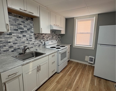 1079 3rd Ave - Photo Thumbnail 4