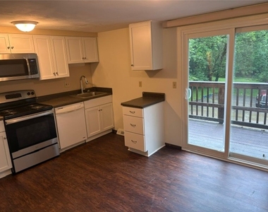 649-655 Robins Station Rd - Photo Thumbnail 3