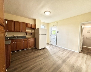 512 Sewickley Ave - Photo Thumbnail 2