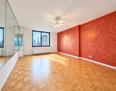 200 Rector Place - Photo Thumbnail 1
