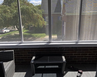 606 Exchange St - Photo Thumbnail 10