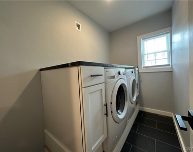 128 Getrude St - Photo Thumbnail 11