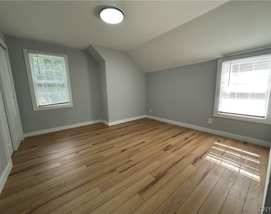 128 Getrude St - Photo Thumbnail 24