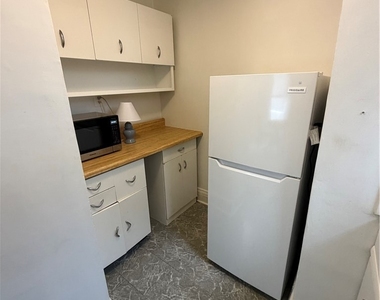 751 Allen Street - Photo Thumbnail 6