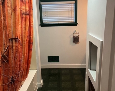 540 Decker Avenue - Photo Thumbnail 6