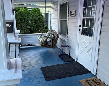 540 Decker Avenue - Photo Thumbnail 2
