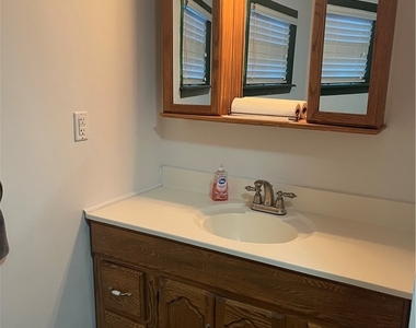 540 Decker Avenue - Photo Thumbnail 7