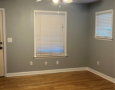 540 Decker Avenue - Photo Thumbnail 3