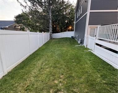 1651 Empire Boulevard - Photo Thumbnail 15