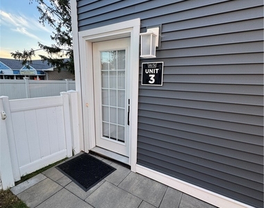 1651 Empire Boulevard - Photo Thumbnail 2