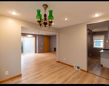 19 Hobmoor Avenue - Photo Thumbnail 4