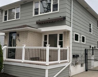 440 University Avenue [lower Unit] - Photo Thumbnail 2