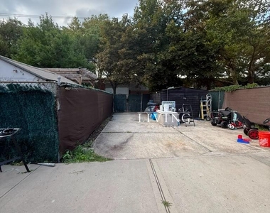 6818 Avenue L - Photo Thumbnail 7