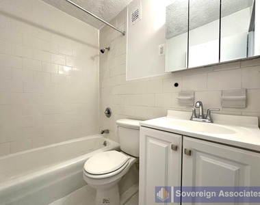 3333 Broadway - Photo Thumbnail 4
