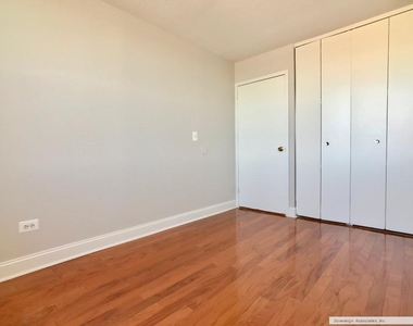 3333 Broadway - Photo Thumbnail 10