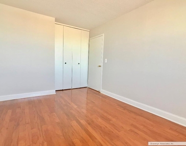 3333 Broadway - Photo Thumbnail 8