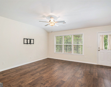 4940 Scott Road - Photo Thumbnail 2