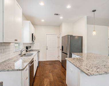 4940 Scott Road - Photo Thumbnail 4