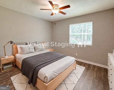 813 Post Oak Circle - Photo Thumbnail 16