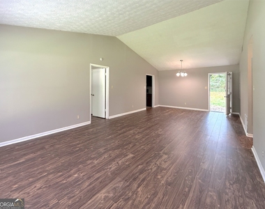 813 Post Oak Circle - Photo Thumbnail 5