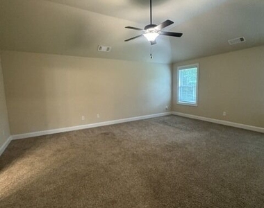 320 Homestead Circle - Photo Thumbnail 14