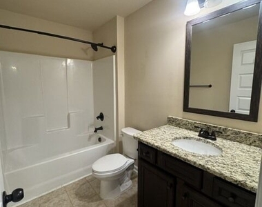 320 Homestead Circle - Photo Thumbnail 17