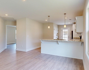 2 N Roundtree Street - Photo Thumbnail 1