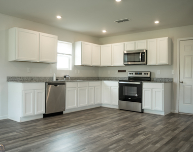 624 Canal Street - Photo Thumbnail 8
