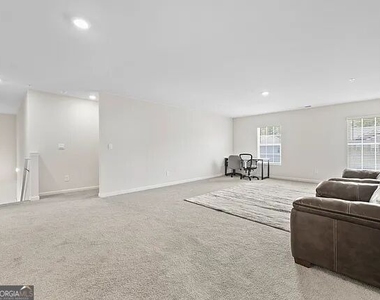 2725 Piper Drive - Photo Thumbnail 16