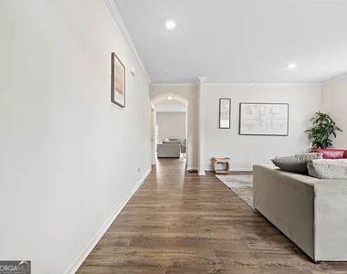 2725 Piper Drive - Photo Thumbnail 2