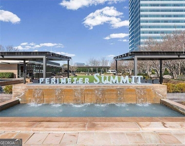 10 Perimeter Summi Boulevard Ne - Photo Thumbnail 1
