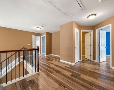 3325 Earhart Way - Photo Thumbnail 9