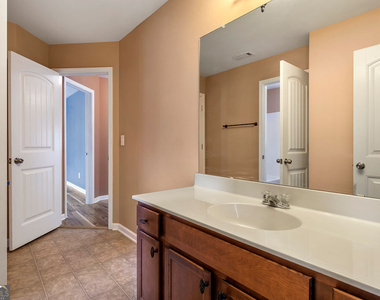 3325 Earhart Way - Photo Thumbnail 19