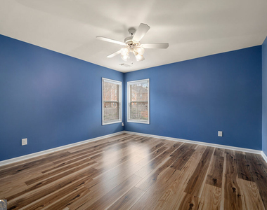 3325 Earhart Way - Photo Thumbnail 16