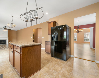 3325 Earhart Way - Photo Thumbnail 33