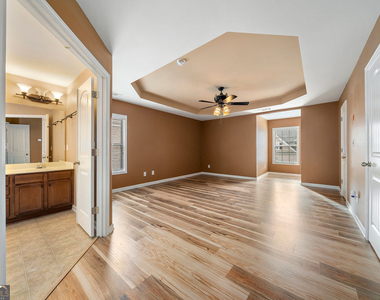 3325 Earhart Way - Photo Thumbnail 14