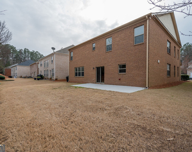 3325 Earhart Way - Photo Thumbnail 5