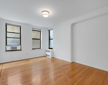 113 East 31st Street - Photo Thumbnail 3