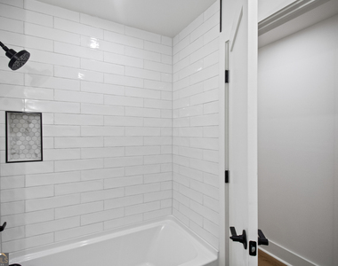 2148 Green Forrest Drive - Photo Thumbnail 9
