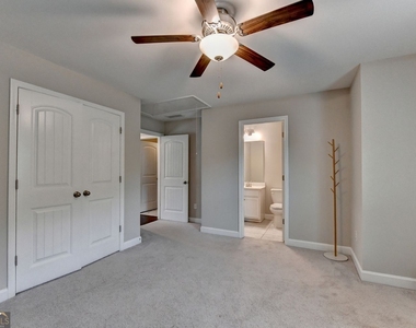6035 Ashborough Park - Photo Thumbnail 53