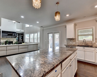 6035 Ashborough Park - Photo Thumbnail 33